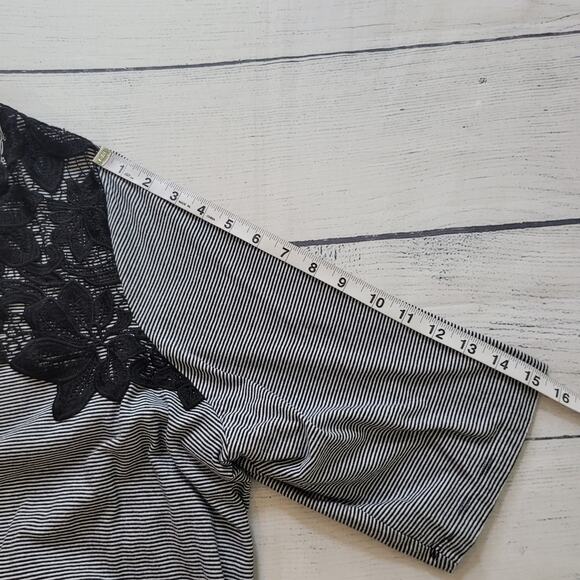 Catherines Size 3x WP Lace Floral Black White Striped Casual Tee Basics Feminine - Picture 6 of 10